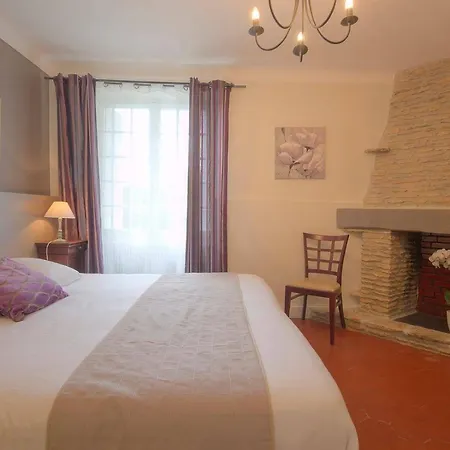 Hotel La Hoirie 3*